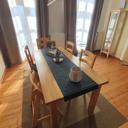 Historisches Schulhaus Mit Kamin Fuer Familiengarten An Nordsee Appartamento