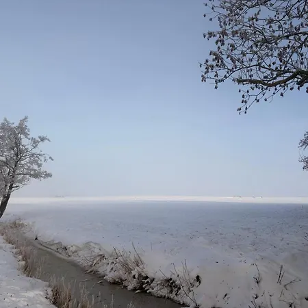Historisches Schulhaus Mit Kamin Fuer Familiengarten An Nordsee Appartamento Butjadingen