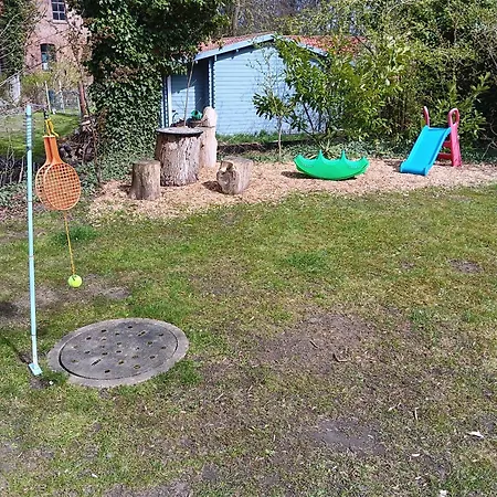 Appartamento Historisches Schulhaus Mit Kamin Fuer Familiengarten An Nordsee *