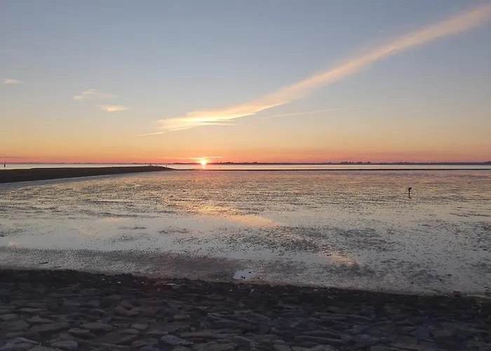 Alte Schule Süllwarden Ländlich An Der Nordsee * Butjadingen