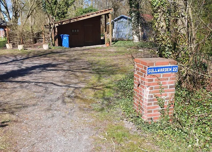 アパート Historisches Schulhaus Mit Kamin Fuer Familiengarten An Nordsee