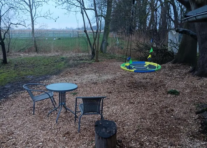 Historisches Schulhaus Mit Kamin Fuer Familiengarten An Nordsee * ブットヤーディンゲン